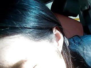Blowjob im Auto mit dem süssen asiatischen Mädchen