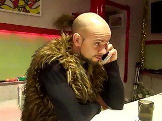 Drei Schwänze für eine süße Amateurin