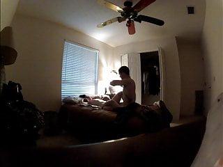 Brünettes Teen wird im Schlafzimmer gefickt hd