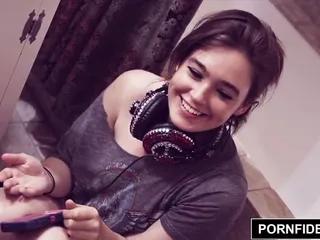 Teen Jodi Taylor in den Arsch gefickt