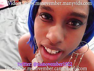 Schwarze Teen bläst und schluckt alles