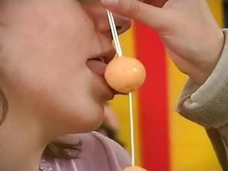 Junge Cousine in den Arsch gefickt