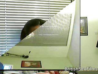 Schwarze Amateurin beim privaten Porno Casting