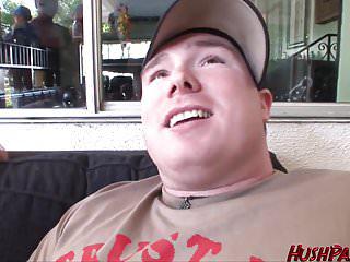 Junge Frauen ficken mit einem alten fetten Schwanz