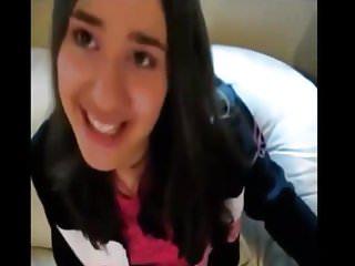 Homade Amateur Blowjob Cumshot ins Gesicht gespritzt