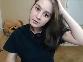 Blondes Luder tief in den Arsch gefickt