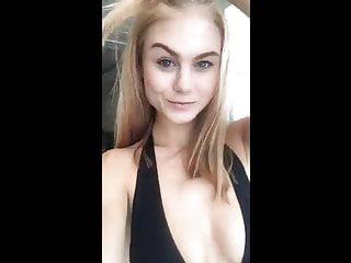 Geile Mädchen sammeln Erfahrungen bei snapchat